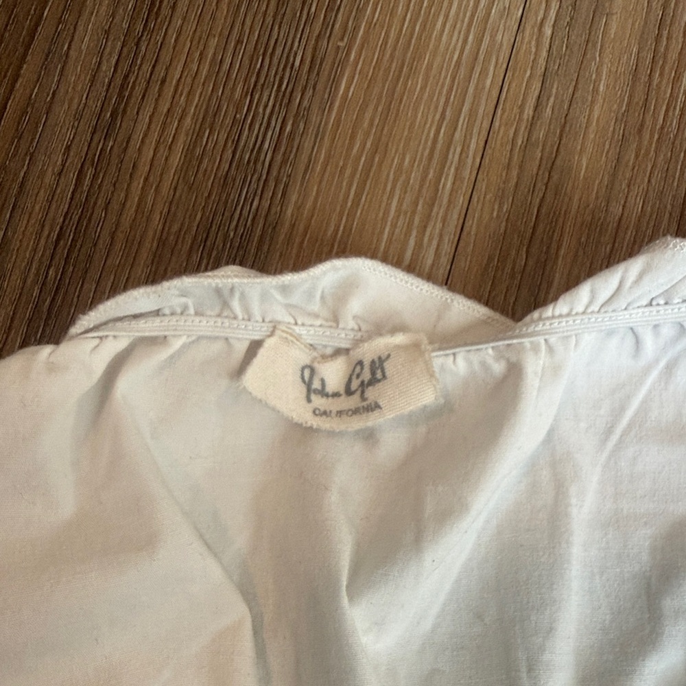 Women's White Ruffle Button-Front Tank Top - Picture 2 of 3